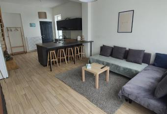 LFA La petite maison du coin allows 18 year olds to book a room