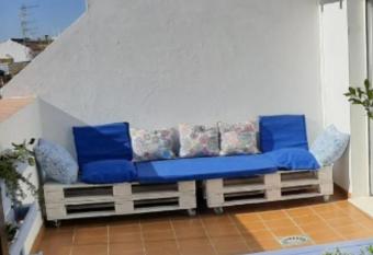 ATICO MARIAN allows 18 year olds to book a room