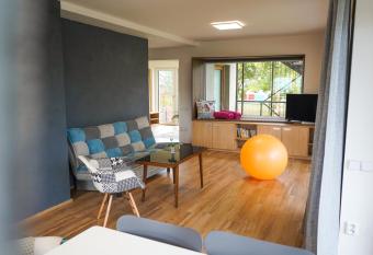 Vila V  ko  e - apartm  n s terasou a zahradou allows 18 year olds to book a room