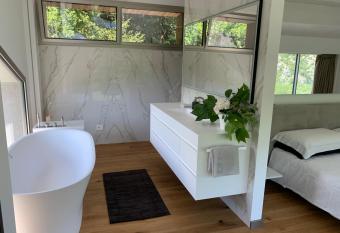 La Forestale - La Suite Royale allows 18 year olds to book a room