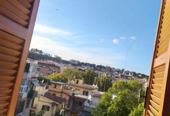 Domus Getsemani has Balcony rooms