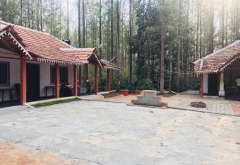 Silver Shadow Homestay has Smoking rooms