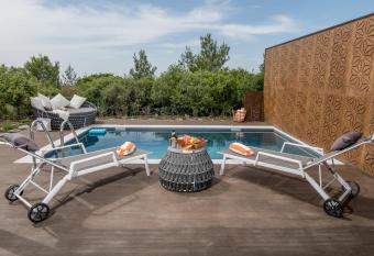 Alonella allows 18 year olds to book a room