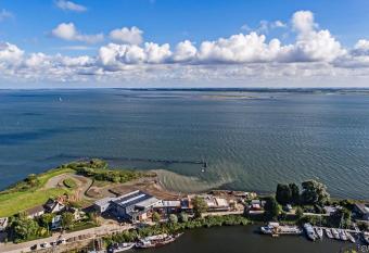 Stadslogement Hellevoetsluis has Balcony rooms
