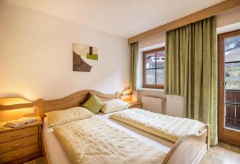 Apartment Waldblick Oberachrain has Balcony rooms