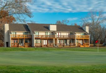 Crown Resorts at Lake Tansi West has Balcony rooms