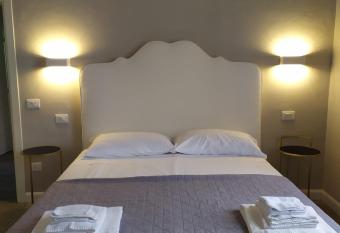 B&B Suite 44 allows 18 year olds to book a room