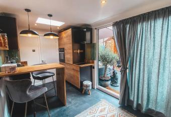 Cosy Studio allows 18 year olds to book a room