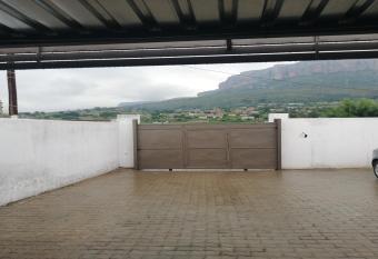 Maluti Backpackers has Balcony rooms