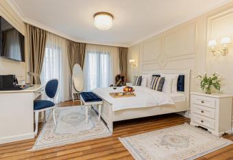 Grant Boutique Hotel has Balcony rooms