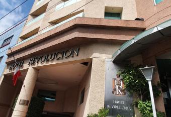 Hotel Revoluci  n allows 18 year olds to book a room