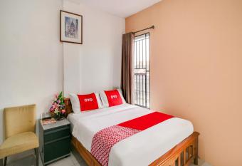 OYO 90024 Botania Homestay & Cafe allows 18 year olds to book a room