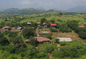 Jayshin Lake Vaitarna Resort - Igatpuri has Balcony rooms