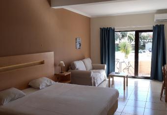 Vilamar has Balcony rooms