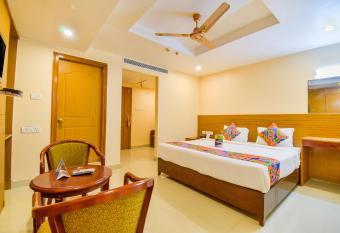 FabExpress Deccan Heritage Abids has Balcony rooms