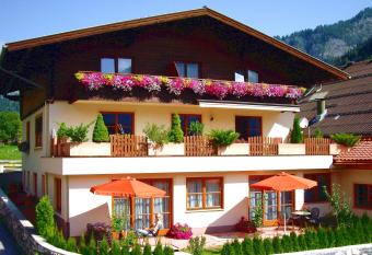 Strampflgut has Balcony rooms