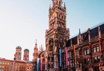 Exclusive Maxvorstadt Studio has Balcony rooms