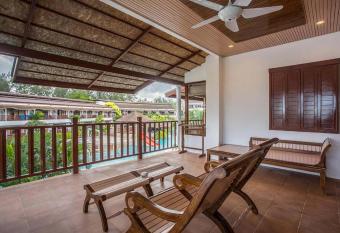 Arinara Beach Resort Phuket - SHA Extra Plus has Balcony rooms