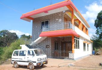 Velankanni Homestay Lodge Jog Falls has Balcony rooms