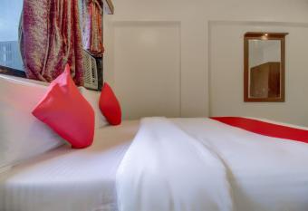 Hotel Della Comforts allows 18 year olds to book a room