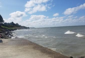 Lake View Cottage on Lake Erie allows 18 year olds to book a room