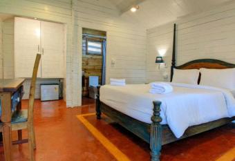 Lotus Feet Morjim Beach Resort has Balcony rooms