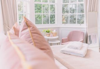 Old Bank Rooms allows 18 year olds to book a room