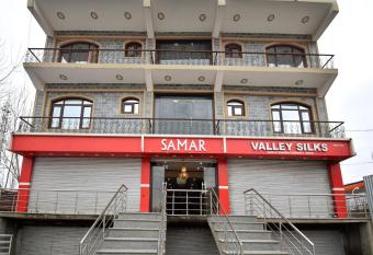 Hotel Samar has Balcony rooms