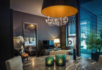 Stylish, luxurious and cosy apartment allows 18 year olds to book a room