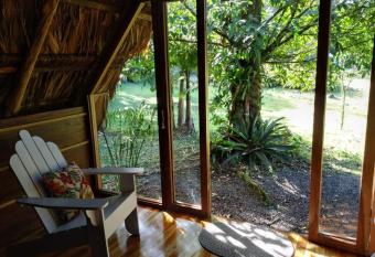 Popon   Farm & Lodge has Balcony rooms