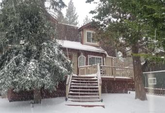 Escape to Sonoma has Balcony rooms