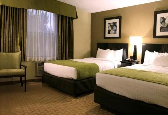 Navajoland Hotel allows 18 year olds to book a room