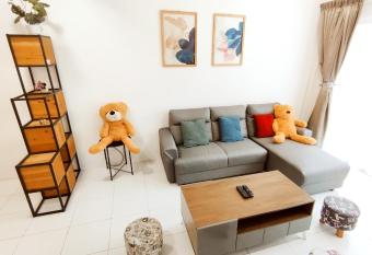 The Quintet Condominium 3-1 has Balcony rooms