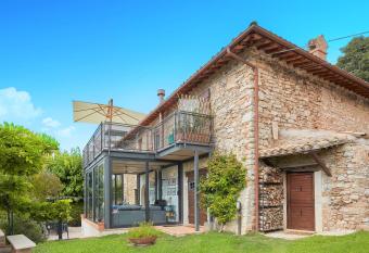 Ventinove has Balcony rooms