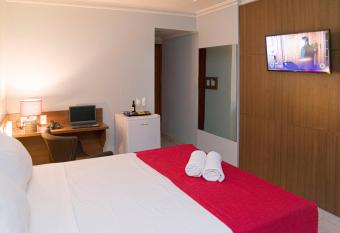 Summit Amaz  nia Tower Hotel allows 18 year olds to book a room