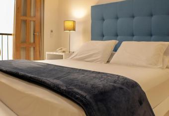 Hostal La Mercedes Boutique has Balcony rooms