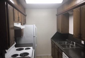 One bedroom close to Fort Sill! allows 18 year olds to book a room