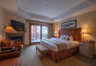 Slopeside Studio Unit with Kitchenette condo has Balcony rooms