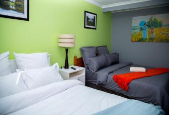 Room in Guest room - Annex Lodge Ndabeni has rooms with a private hot tub