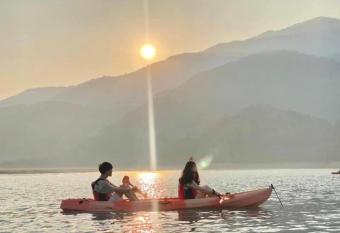 Lake B&B has Balcony rooms