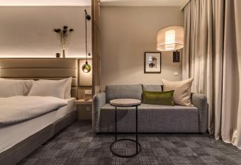 Adina Apartment Hotel Cologne allows 18 year olds to book a room