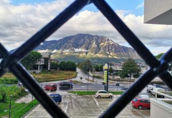 Montesarchiorooms allows 18 year olds to book a room