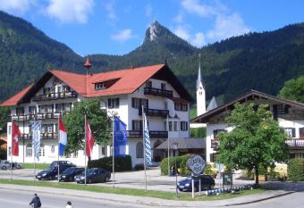 Hotel zur Post has Balcony rooms