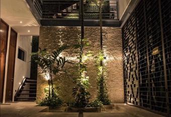 Hotel El Capit  n Tulum allows 18 year olds to book a room