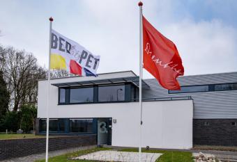 BEDbijPET allows 18 year olds to book a room