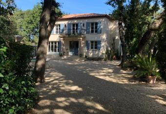 La Largarde allows 18 year olds to book a room