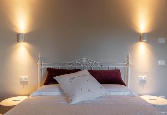 Perfect Night Bed & Breakfast has Balcony rooms