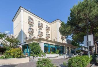 Hotel Rosso Blu has Balcony rooms