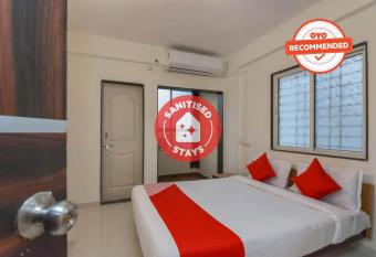 Flagship 75959 It Park Hinjewadi allows 18 year olds to book a room