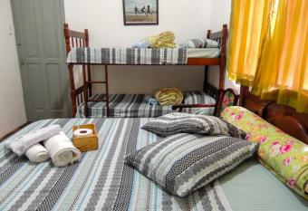 Hostel Recanto de Alegrias allows 18 year olds to book a room